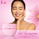 F&W SO WHITE CREAM SKIN PERFECTOR 250ML - 04.webp